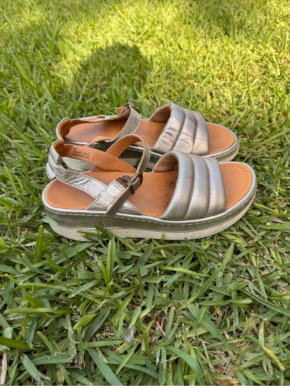 Born Silver Quilted Platform Sandals Strap Buckle - Picture 1 of 9